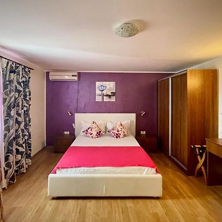 مبيت وإفطار فاما فيكي Vamabel House المظهر الخارجي الصورة