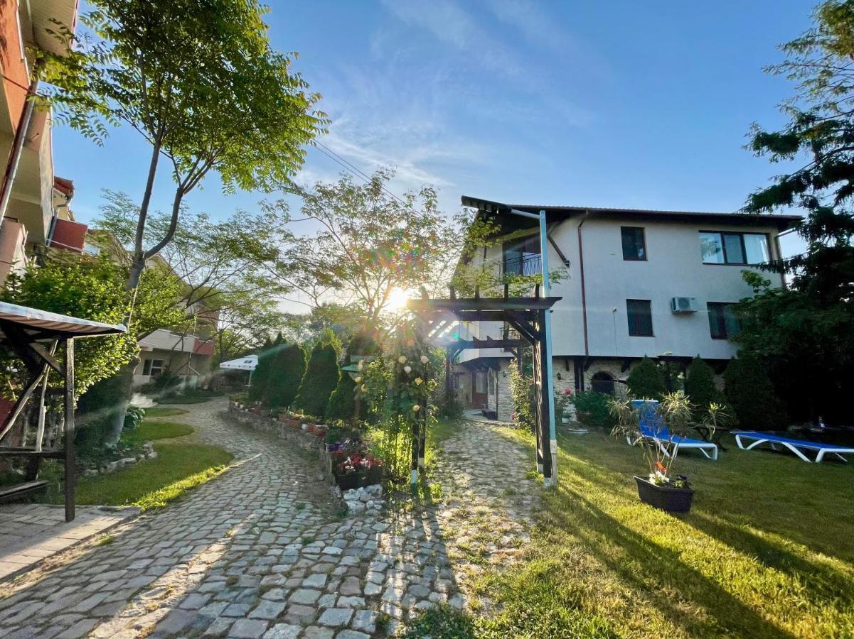 مبيت وإفطار فاما فيكي Vamabel House المظهر الخارجي الصورة
